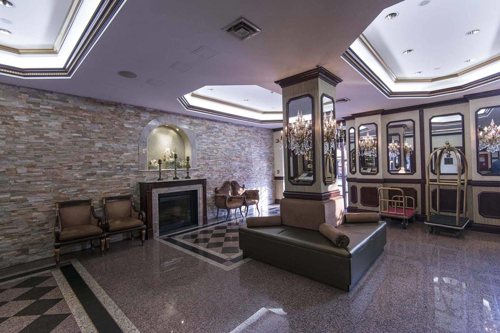 The Avenue Plaza Hotel New York Exterior photo