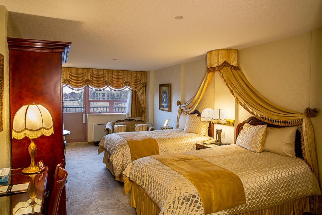 The Avenue Plaza Hotel New York Exterior photo